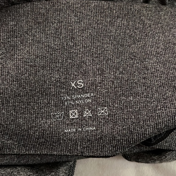 NVGTN seamless leggings in charcoal - Picture 4 of 4